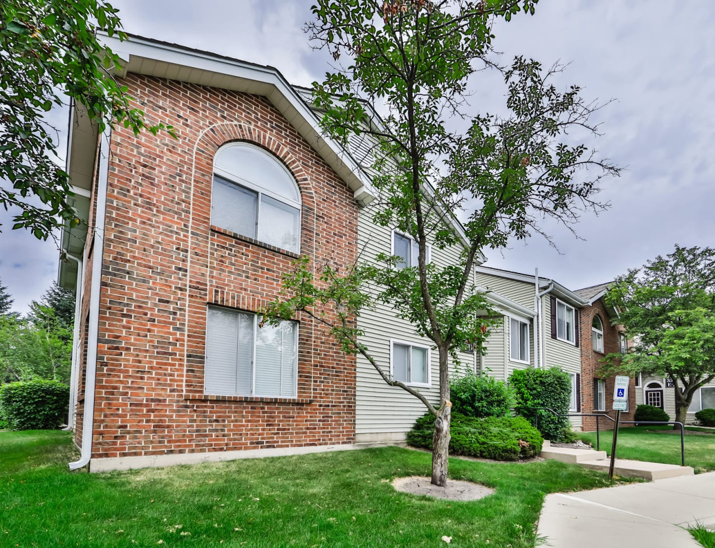 Photos and Video of Ashford at Geneva in Geneva, IL